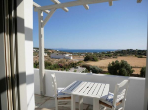 Cozy & Simple Cycladic House with Sea-View